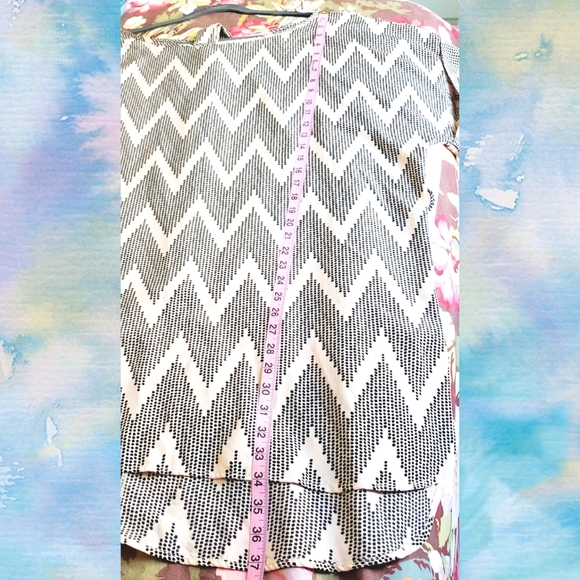 Fashion To Figure On The Dotted Line Zig Zag Tunic - Picture 10 of 12